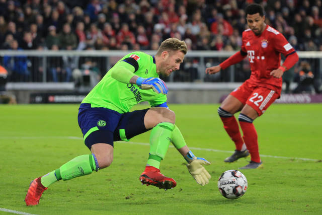 酋舉行的比 酋舉行的比